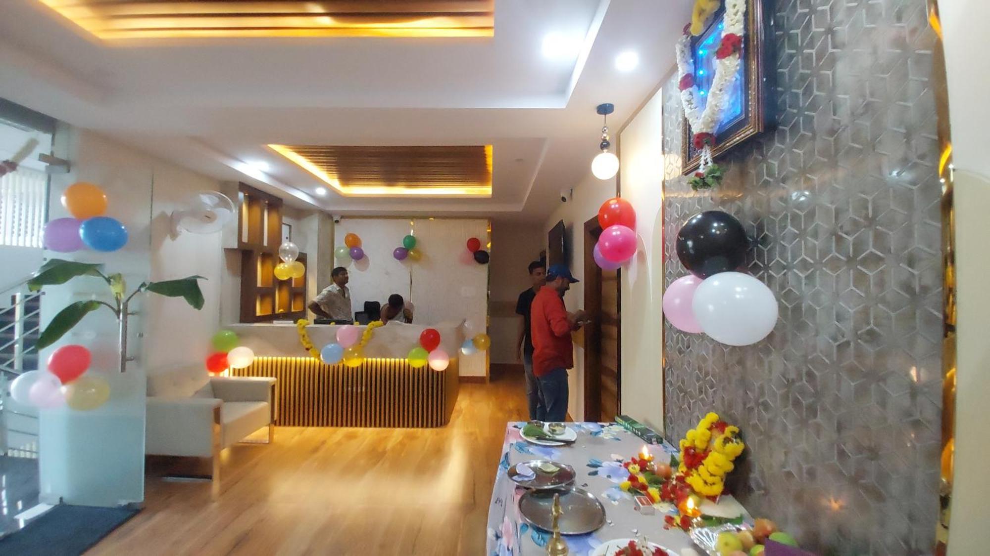 Sky Inn Mysuru Zewnętrze zdjęcie