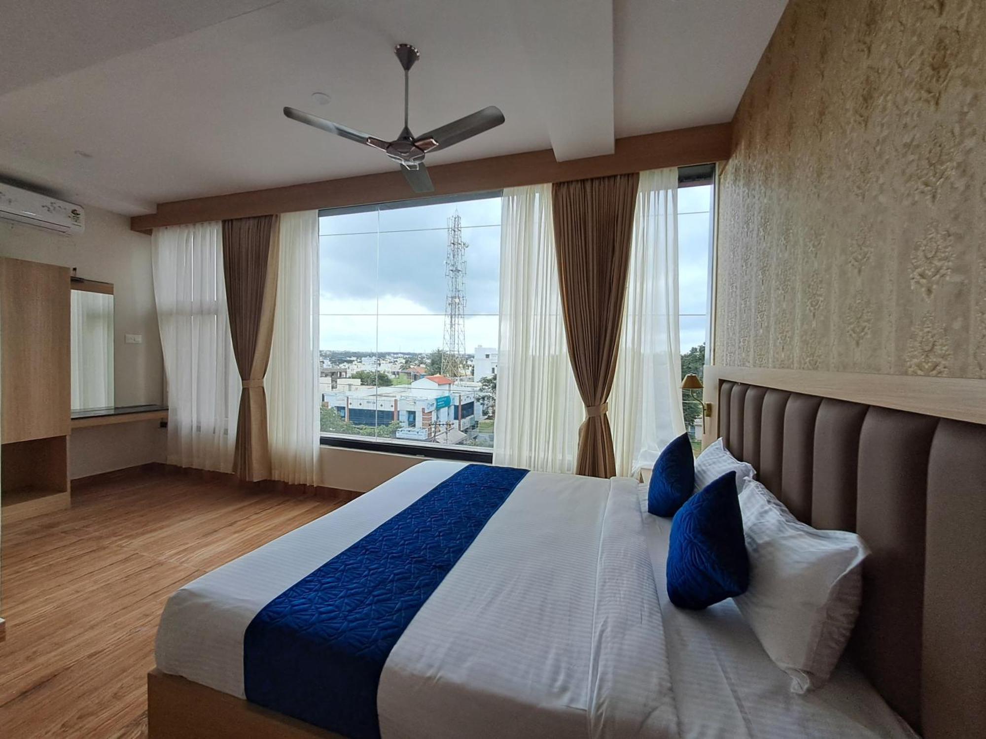 Sky Inn Mysuru Zewnętrze zdjęcie